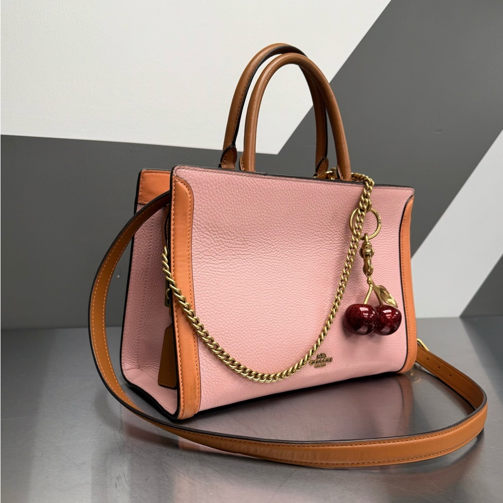 🔥Coach Rouge Pink and Tan Leather Handbag/ Crossbody🍒